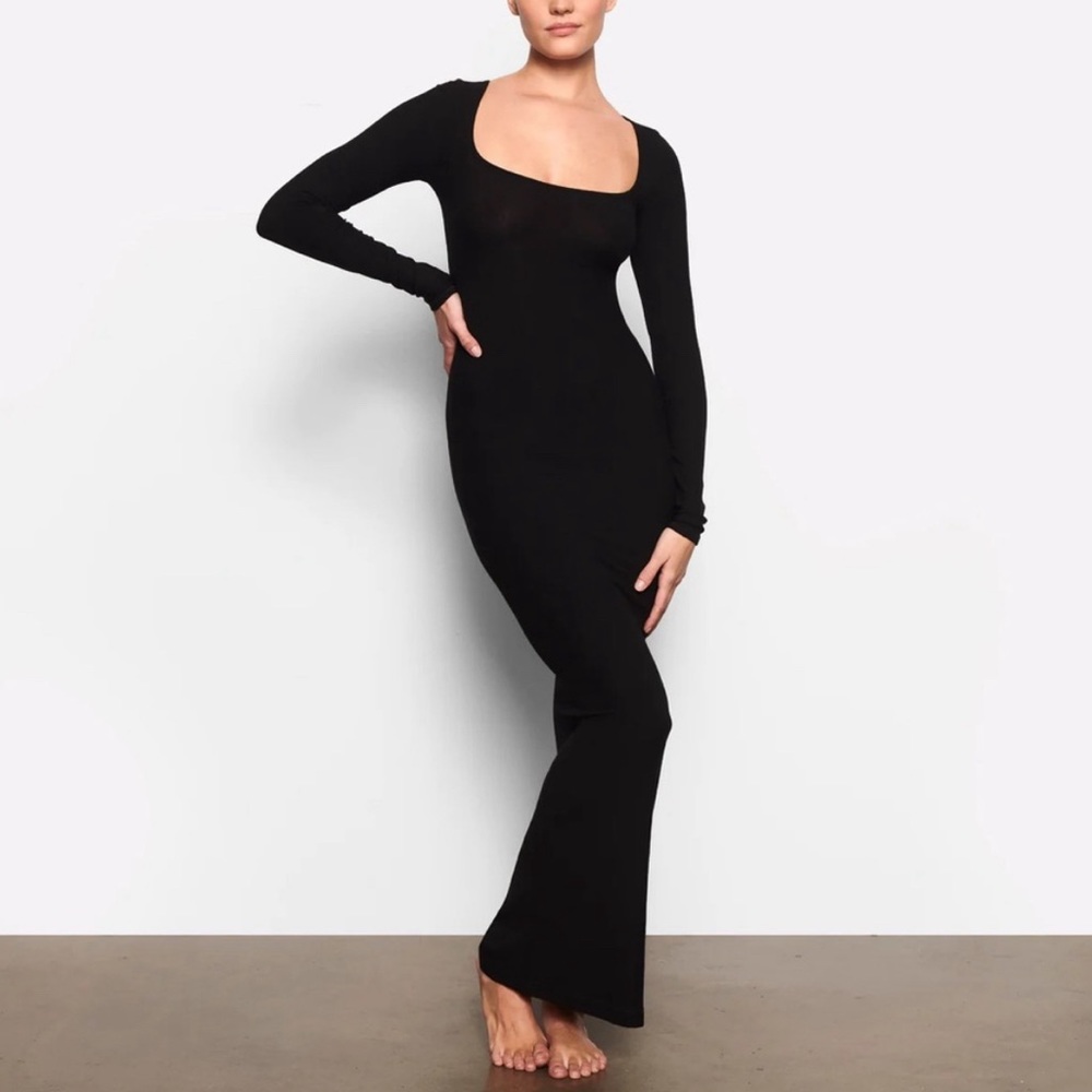 SKIMS long sleeve lounge dress small